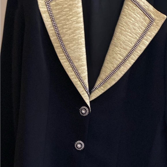 BLAZER JACKET 🧥 - Picture 6 of 8